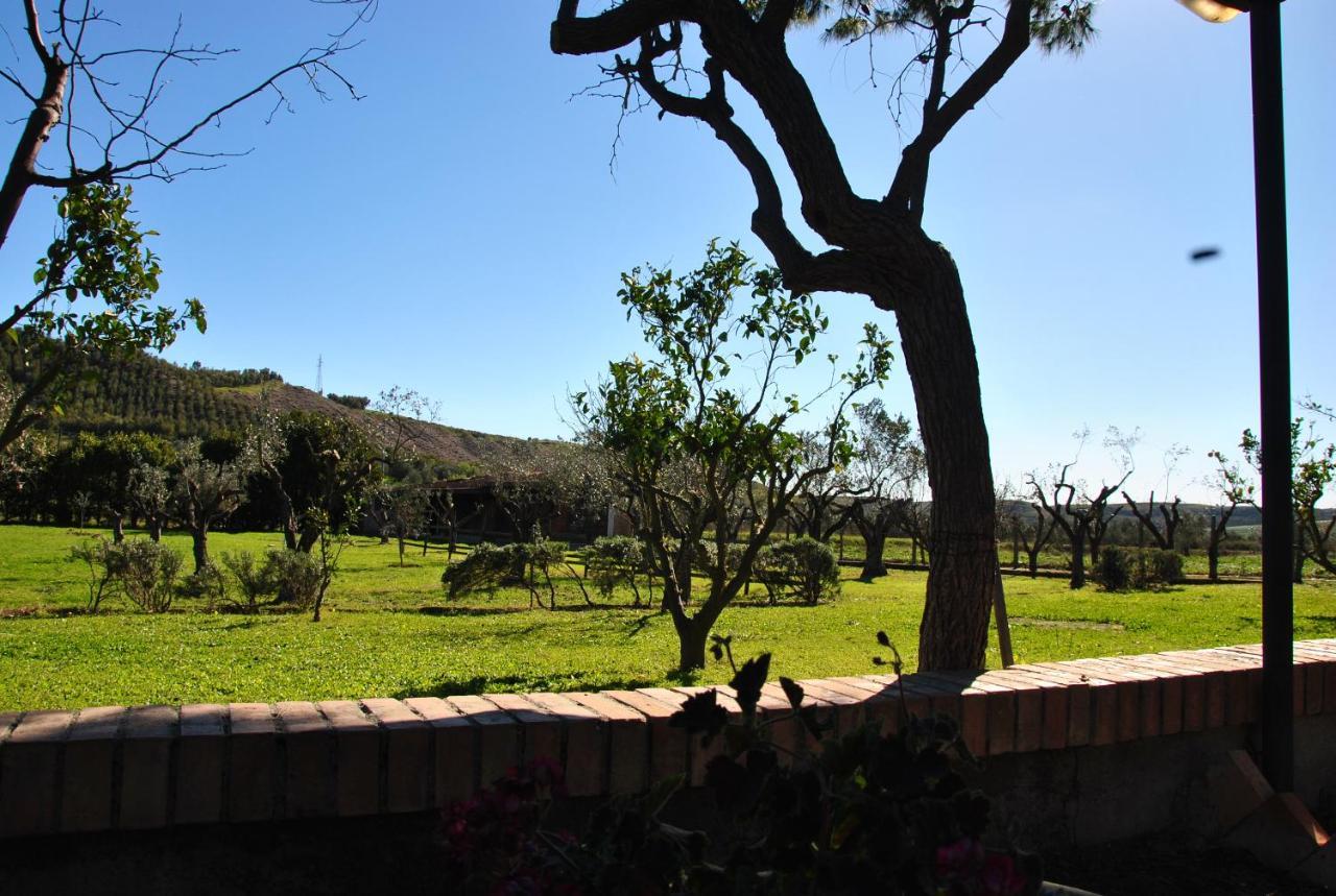 Agriturismo La Mandragola Relais Crotone Bagian luar foto