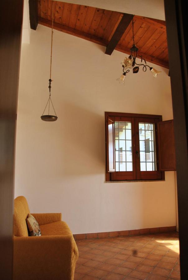 Agriturismo La Mandragola Relais Crotone Bagian luar foto